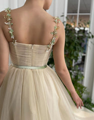 Dress 1700